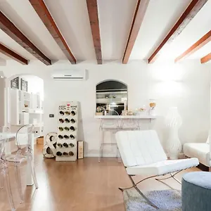 לינה וארוחת בוקר Moscova Luxury **