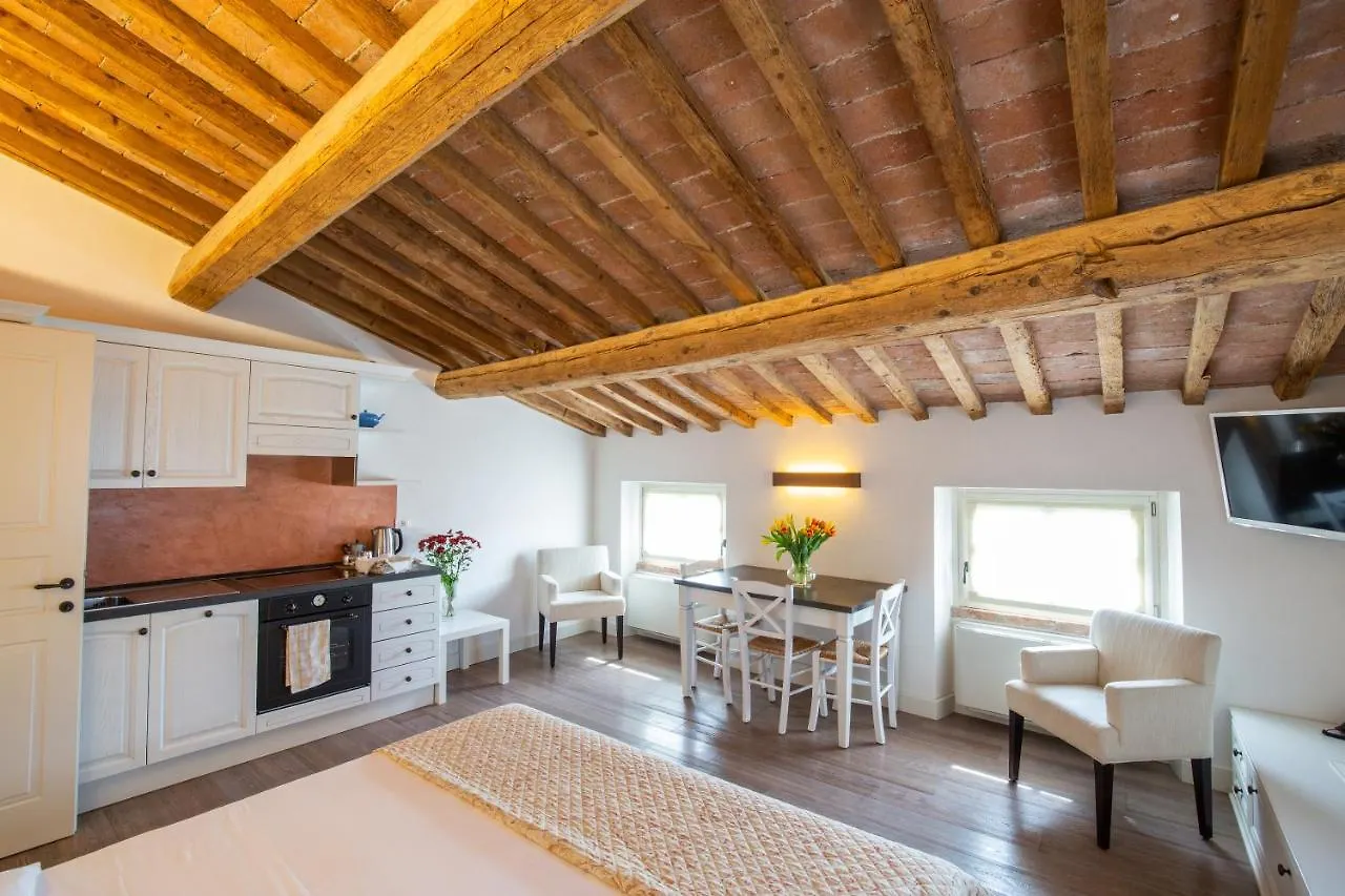Residence Corte San Carlo Colà 5*,